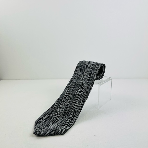 Kenzo Y2K Black And White Zebra Wavy Abstract Silk Formal Tie - Picture 6 of 7